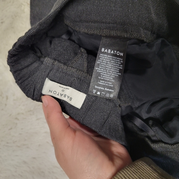 Babaton Aritzia Conan Cropped Pants Grey Black Plaid Check Print Size 0 - Picture 5 of 7